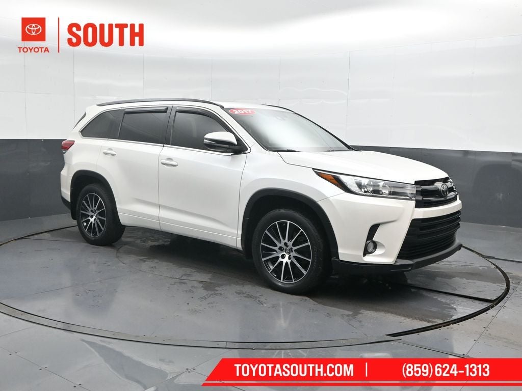 2017 Toyota Highlander SE