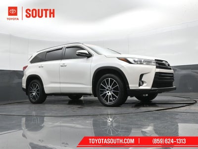 2017 Toyota Highlander SE