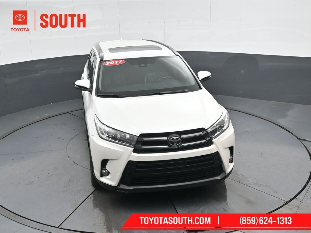 2017 Toyota Highlander SE