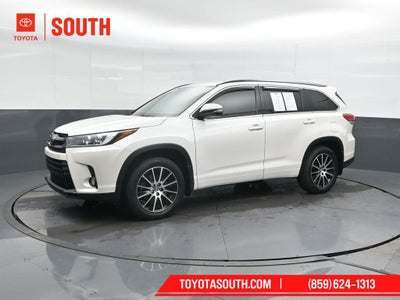 2017 Toyota Highlander SE