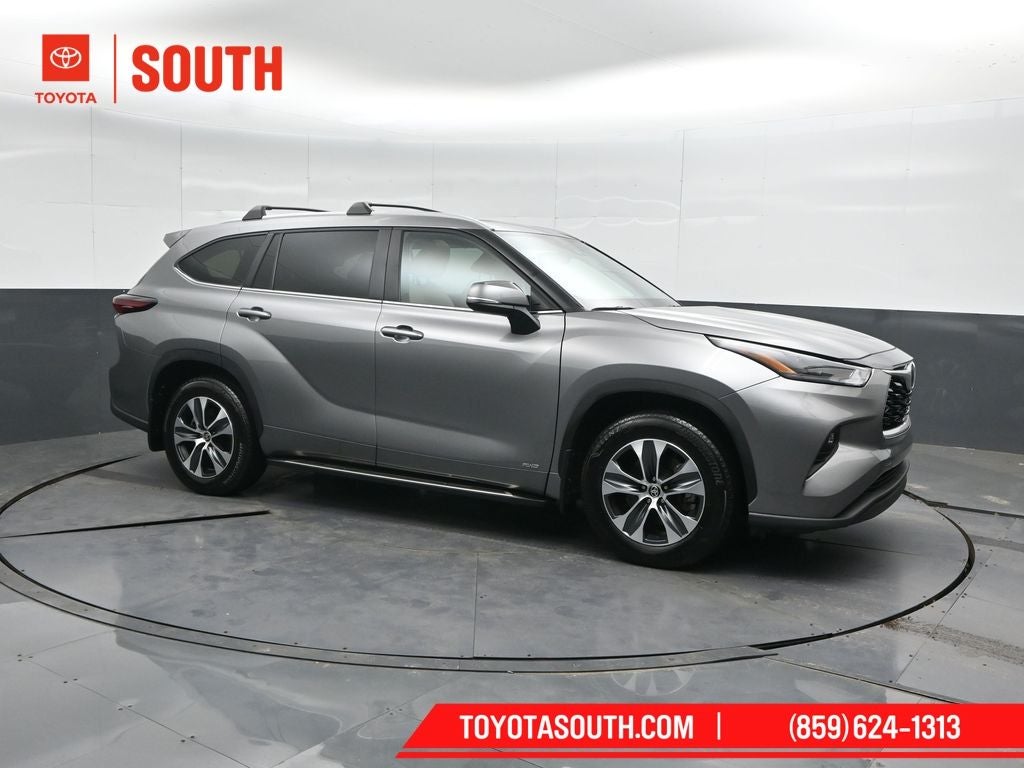 2025 Toyota Highlander Hybrid XLE
