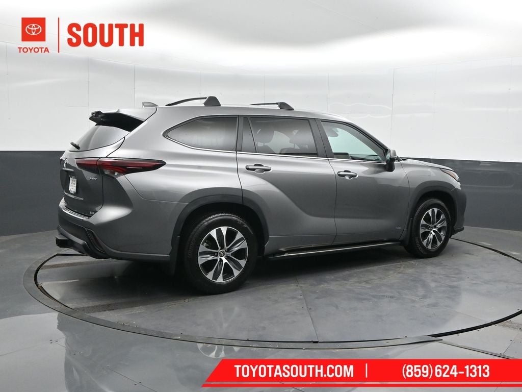 2025 Toyota Highlander Hybrid XLE