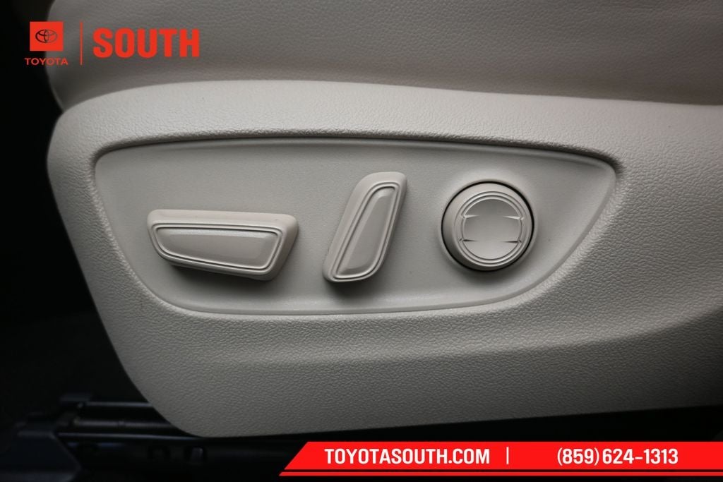 2025 Toyota Highlander Hybrid XLE