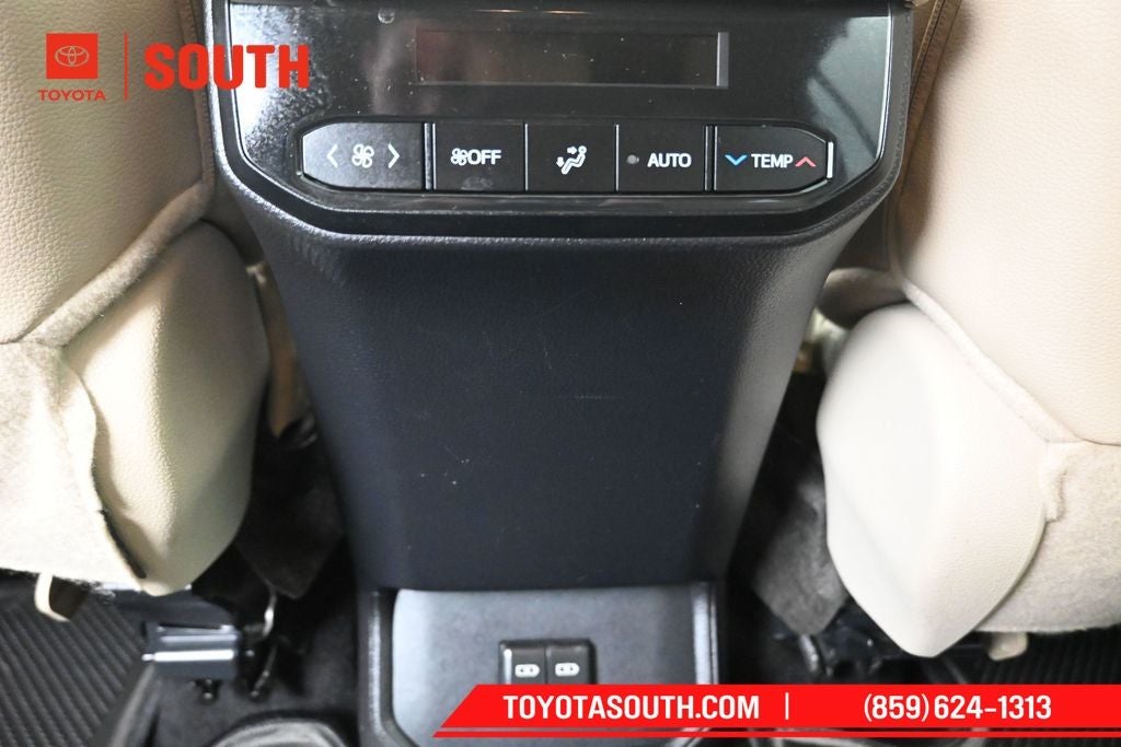2025 Toyota Highlander Hybrid XLE