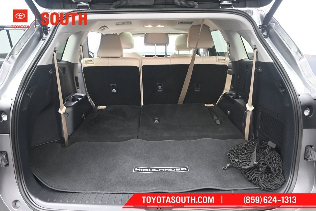 2025 Toyota Highlander Hybrid XLE