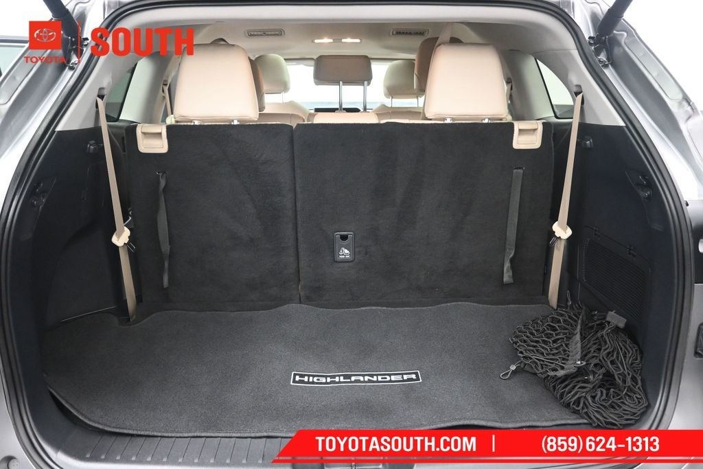 2025 Toyota Highlander Hybrid XLE