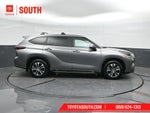 2025 Toyota Highlander Hybrid XLE