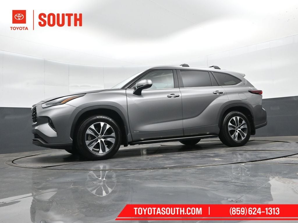 2025 Toyota Highlander Hybrid XLE