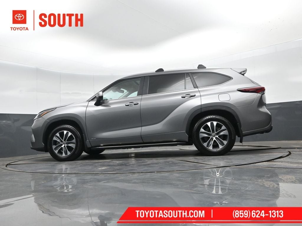 2025 Toyota Highlander Hybrid XLE