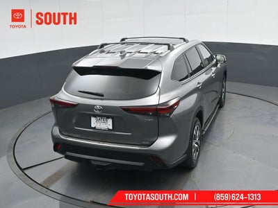 2025 Toyota Highlander Hybrid XLE
