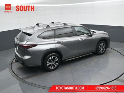 2025 Toyota Highlander Hybrid XLE