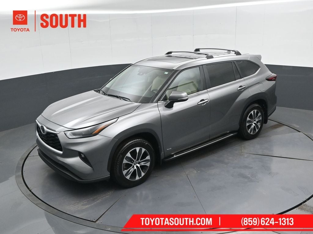 2025 Toyota Highlander Hybrid XLE