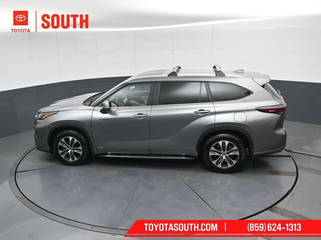 2025 Toyota Highlander Hybrid XLE