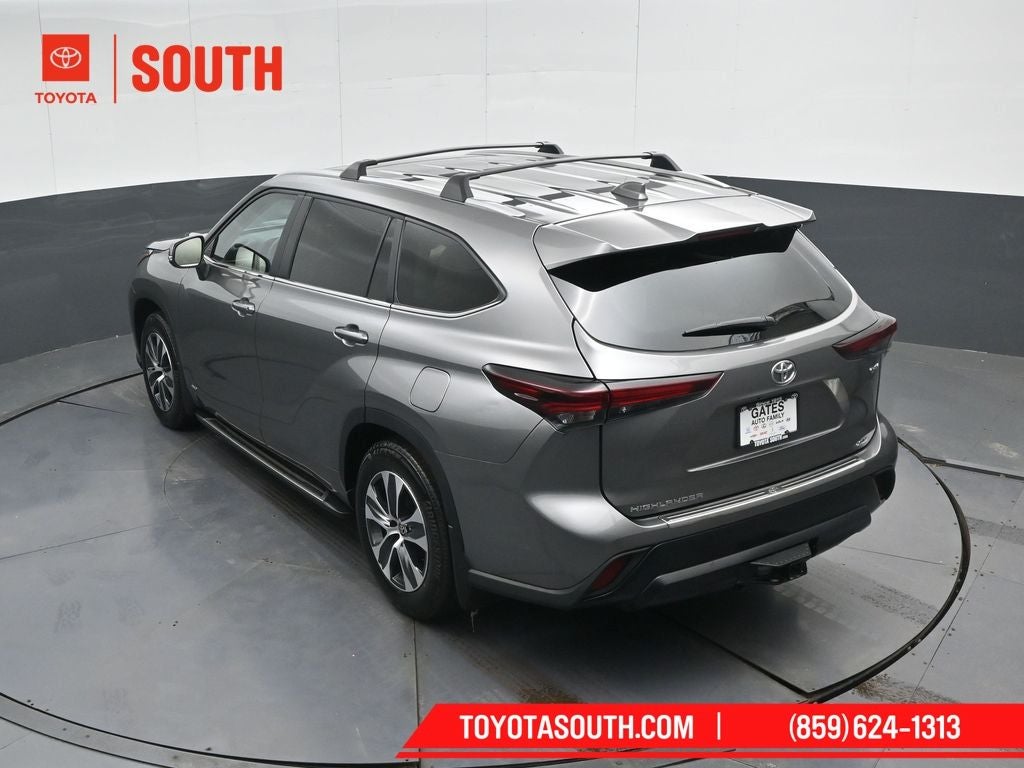 2025 Toyota Highlander Hybrid XLE