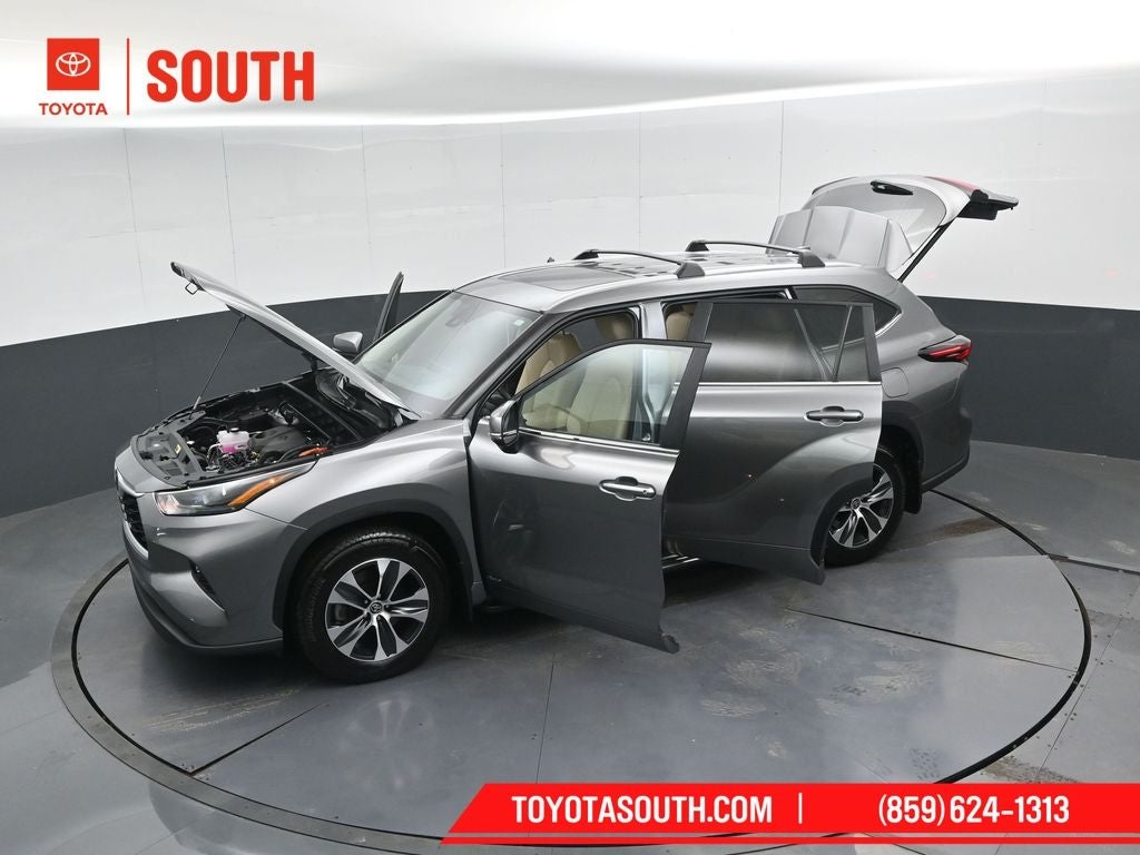 2025 Toyota Highlander Hybrid XLE