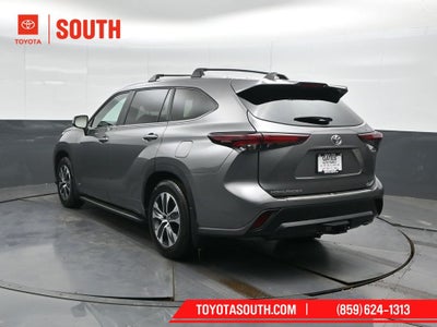 2025 Toyota Highlander Hybrid XLE