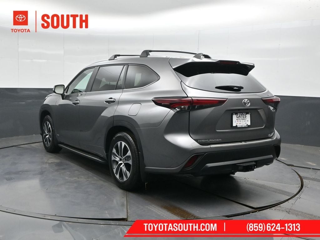 2025 Toyota Highlander Hybrid XLE