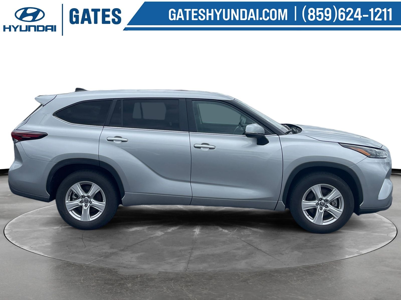 2025 Toyota Highlander LE