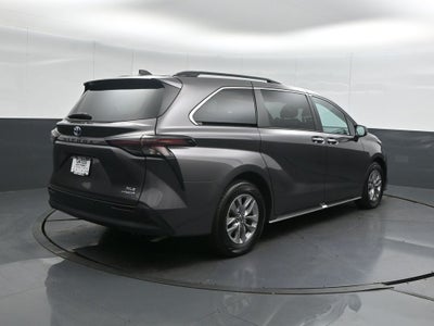 2023 Toyota Sienna XLE 7 Passenger