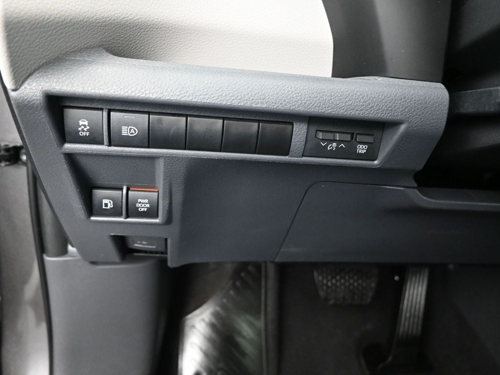 2023 Toyota Sienna XLE 7 Passenger