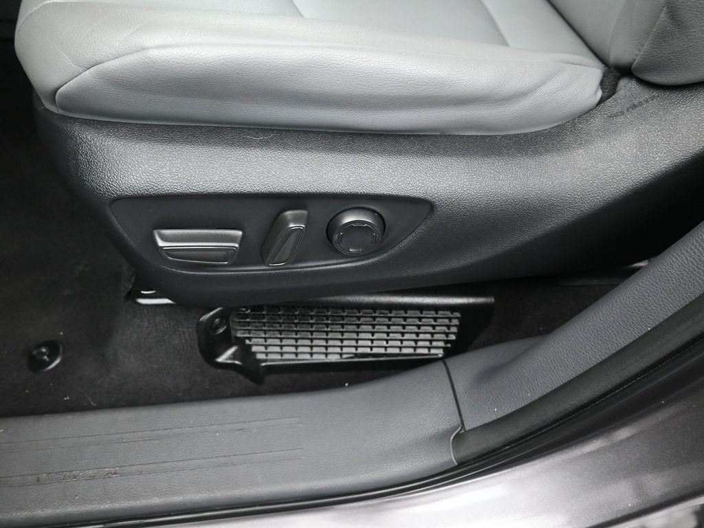 2023 Toyota Sienna XLE 7 Passenger