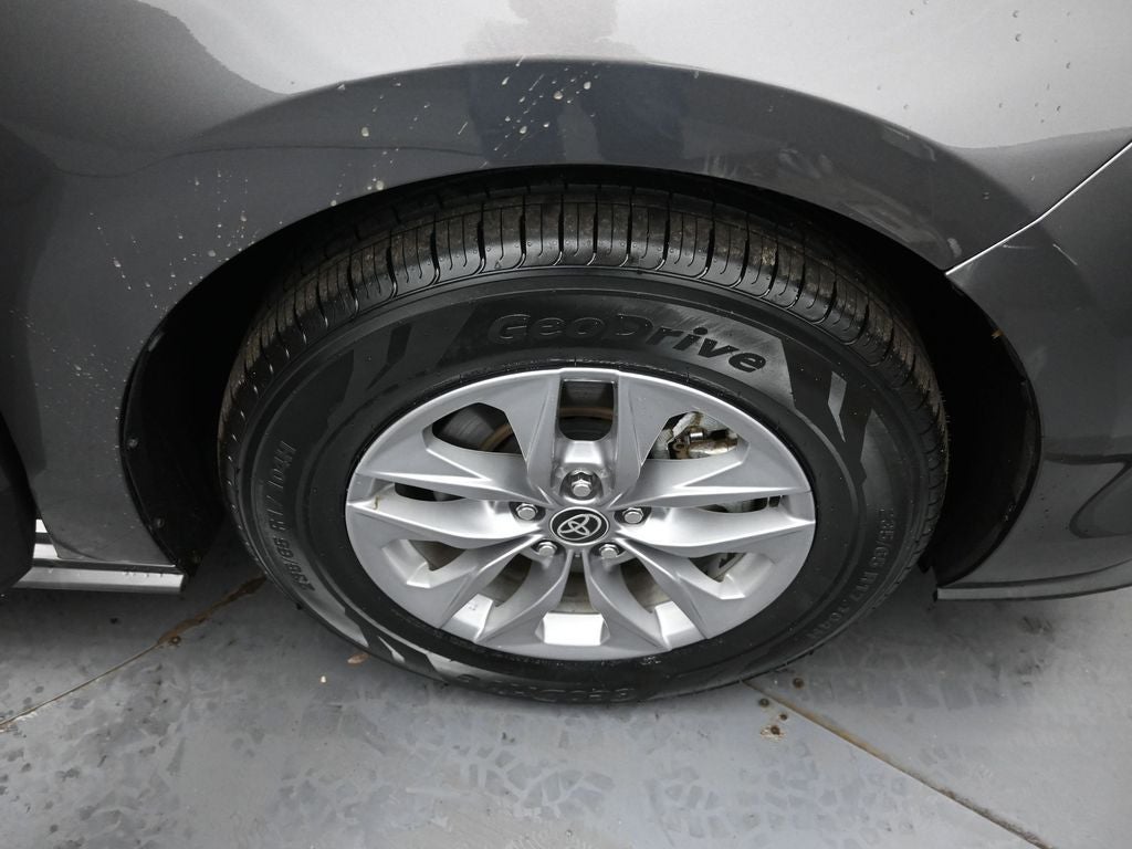 2023 Toyota Sienna XLE 7 Passenger