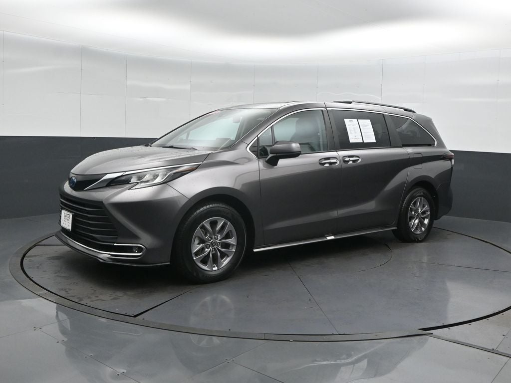 2023 Toyota Sienna XLE 7 Passenger
