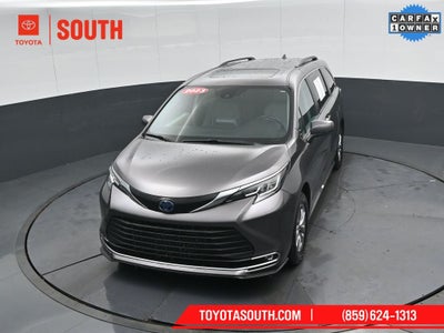 2023 Toyota Sienna XLE 7 Passenger