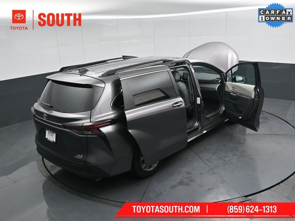 2023 Toyota Sienna XLE 7 Passenger
