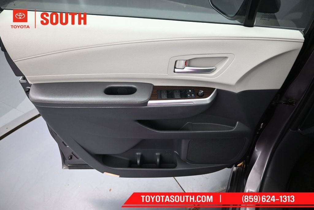 2021 Toyota Sienna XLE 7 Passenger
