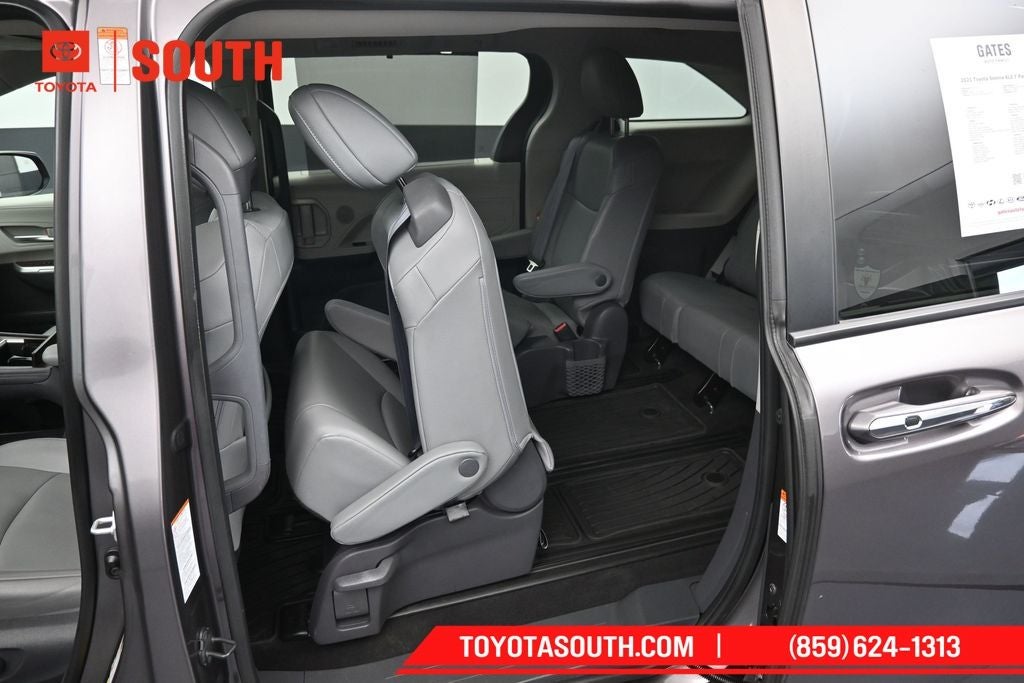 2021 Toyota Sienna XLE 7 Passenger