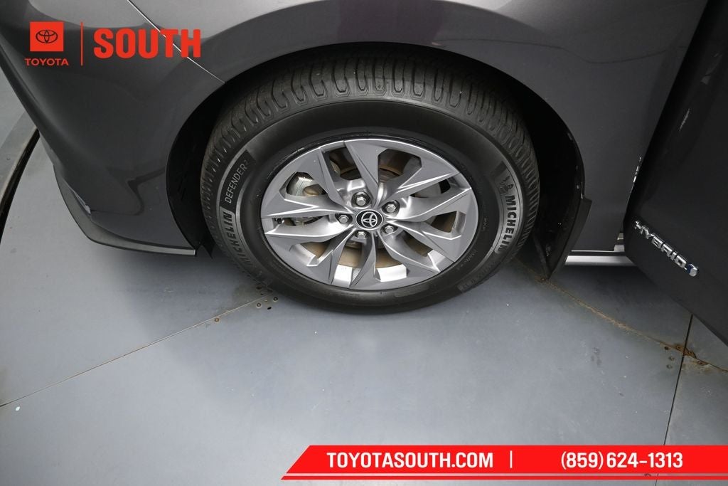 2021 Toyota Sienna XLE 7 Passenger