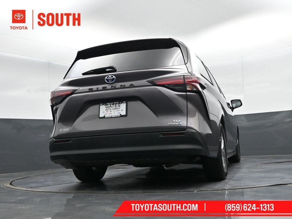 2021 Toyota Sienna XLE 7 Passenger