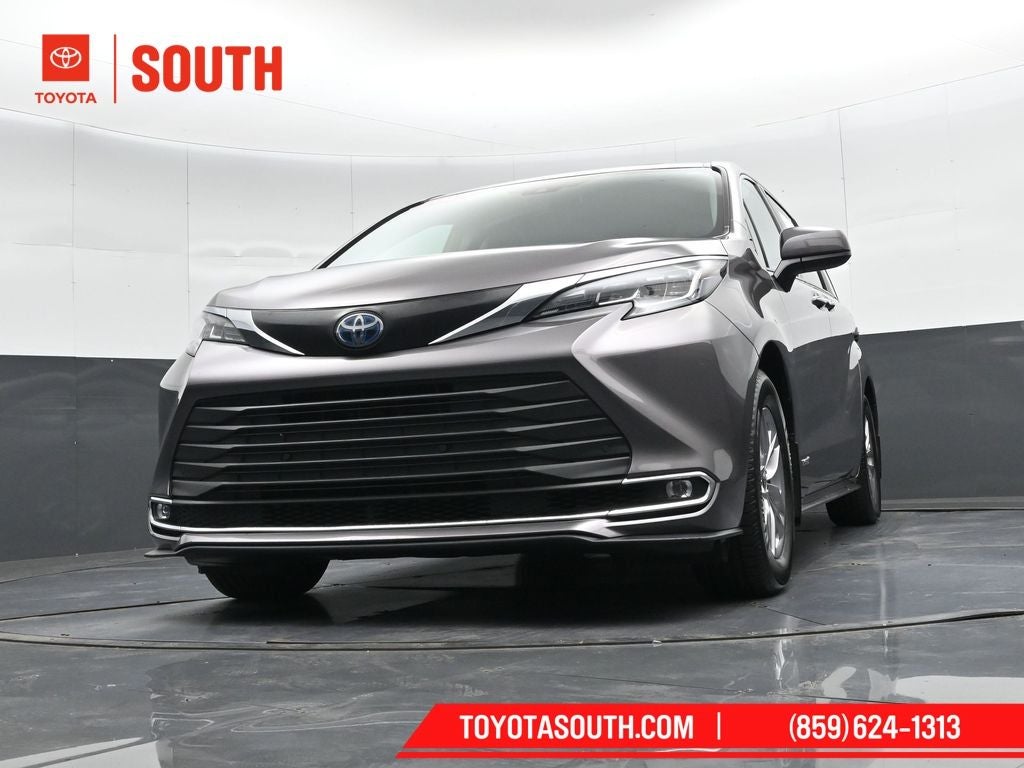 2021 Toyota Sienna XLE 7 Passenger