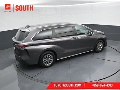 2021 Toyota Sienna XLE 7 Passenger