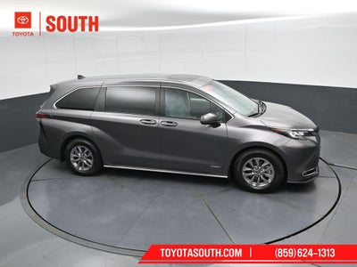 2021 Toyota Sienna XLE 7 Passenger