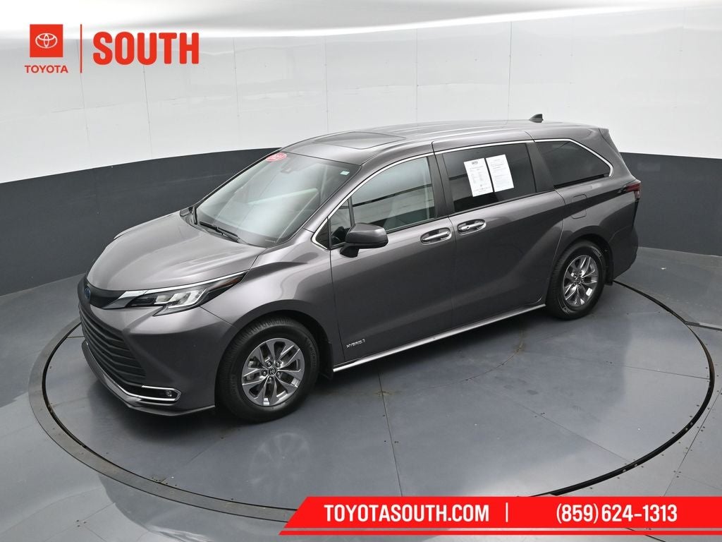2021 Toyota Sienna XLE 7 Passenger