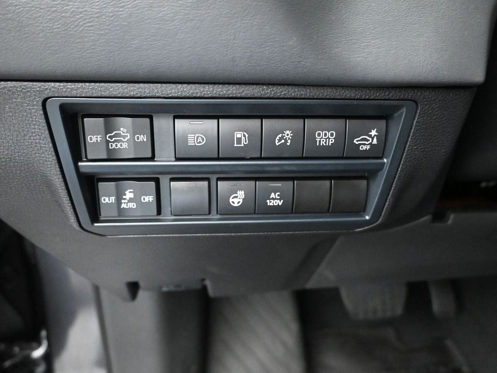 2025 Toyota Tundra Hybrid Platinum