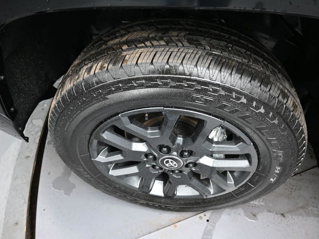 2025 Toyota Tundra Hybrid Platinum