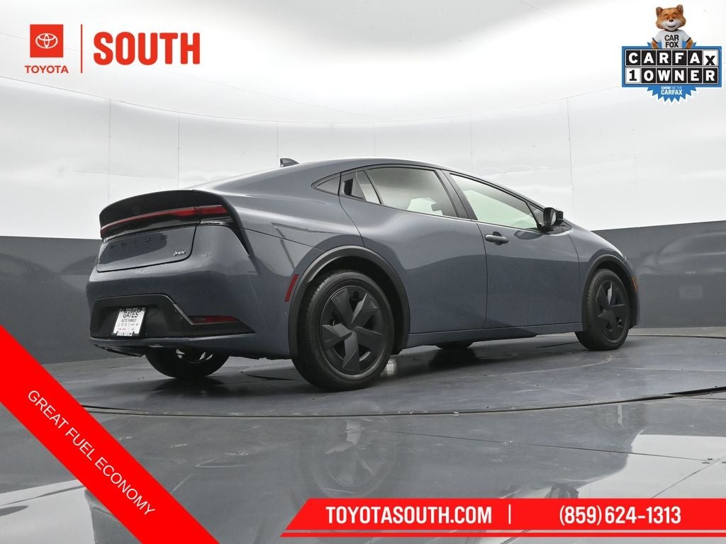 2025 Toyota Prius LE