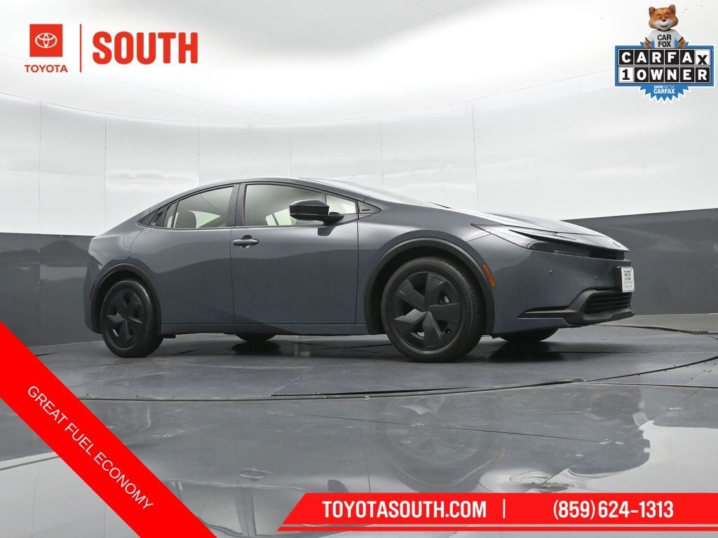 2025 Toyota Prius LE