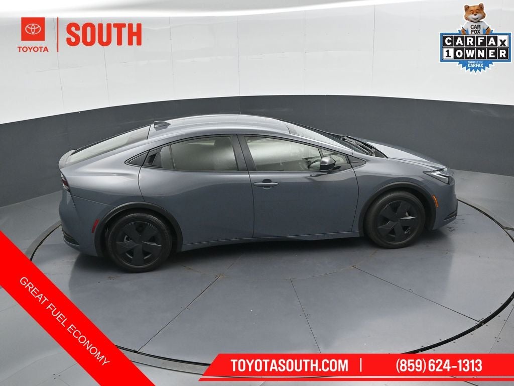 2025 Toyota Prius LE