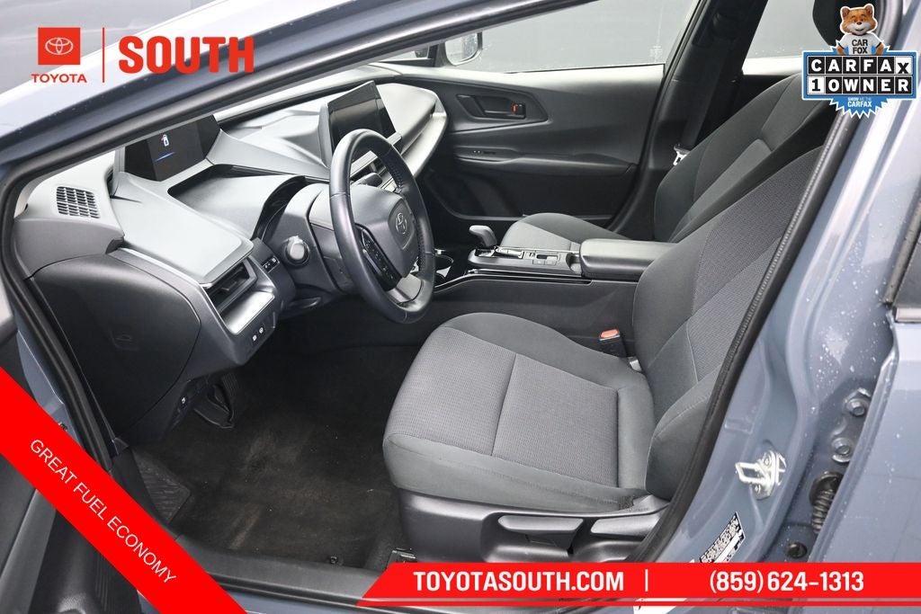 2025 Toyota Prius LE