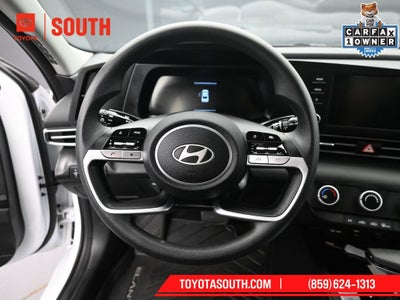 2025 Hyundai ELANTRA SE