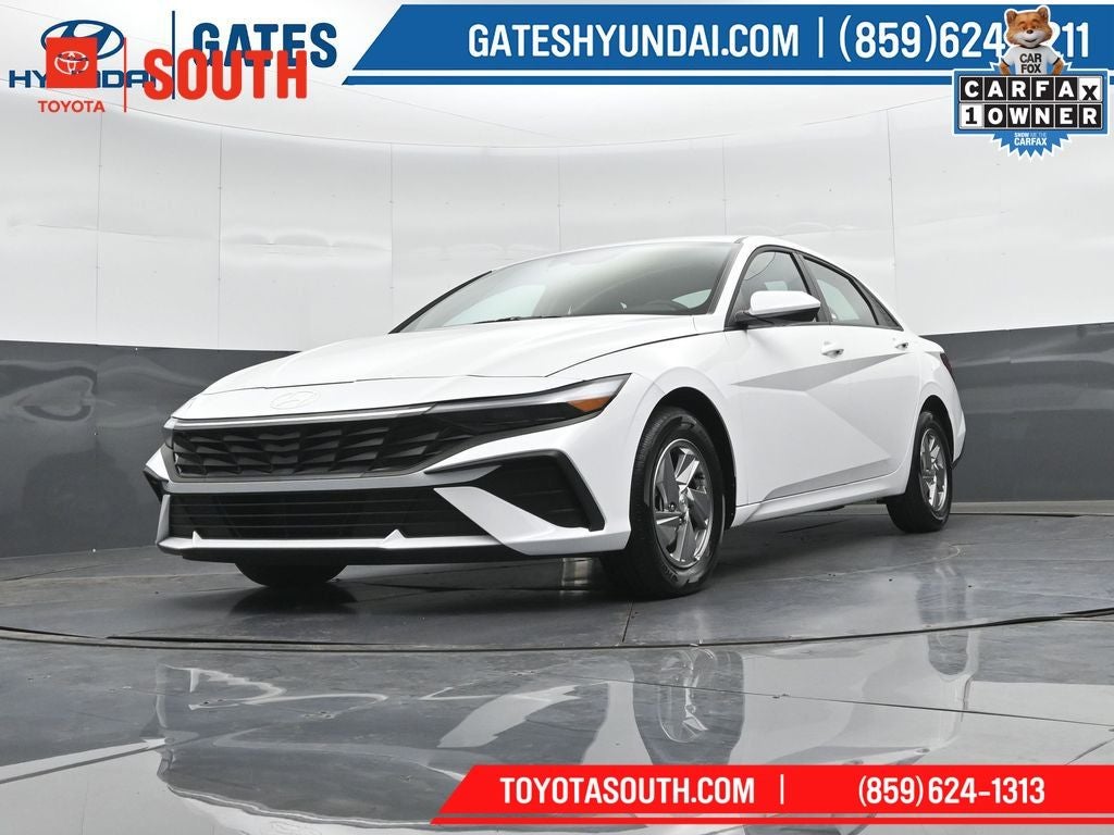 2025 Hyundai ELANTRA SE