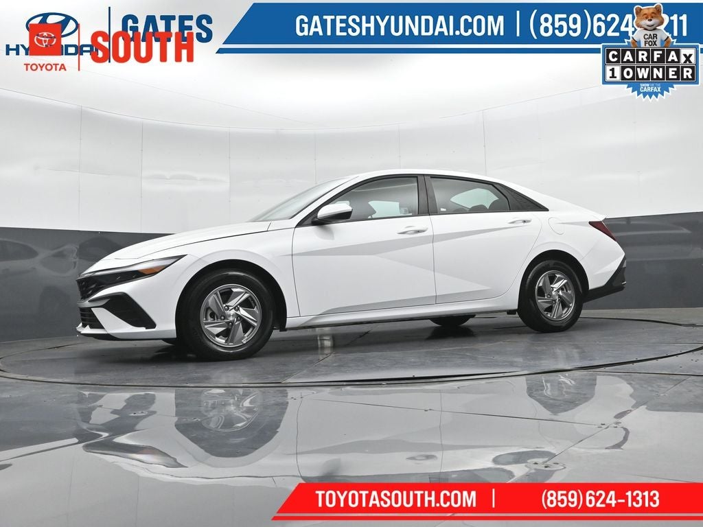 2025 Hyundai ELANTRA SE