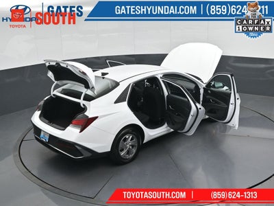 2025 Hyundai ELANTRA SE