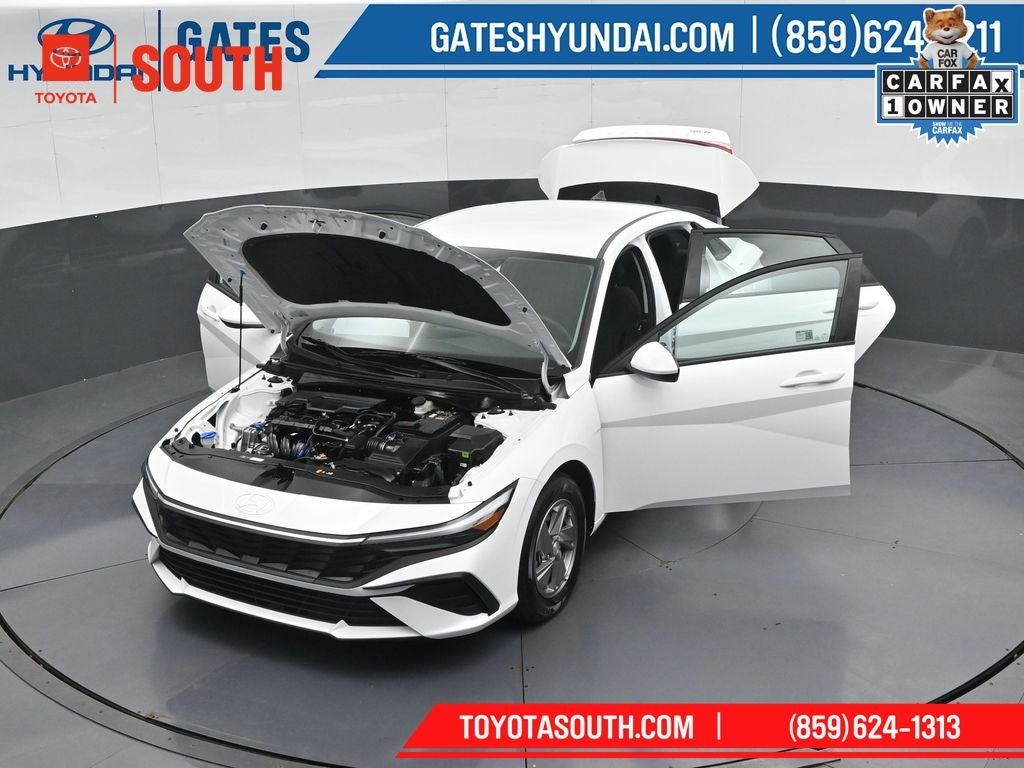 2025 Hyundai ELANTRA SE
