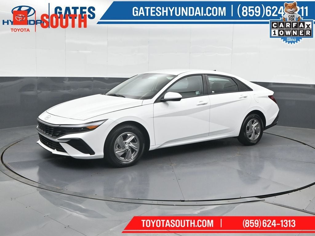 2025 Hyundai ELANTRA SE
