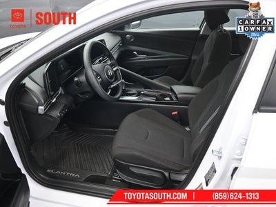 2025 Hyundai ELANTRA SE